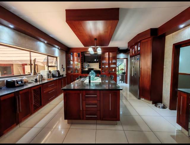 4 BEDROOM HOUSE FOR SALE IN THREE RIVERS EAST